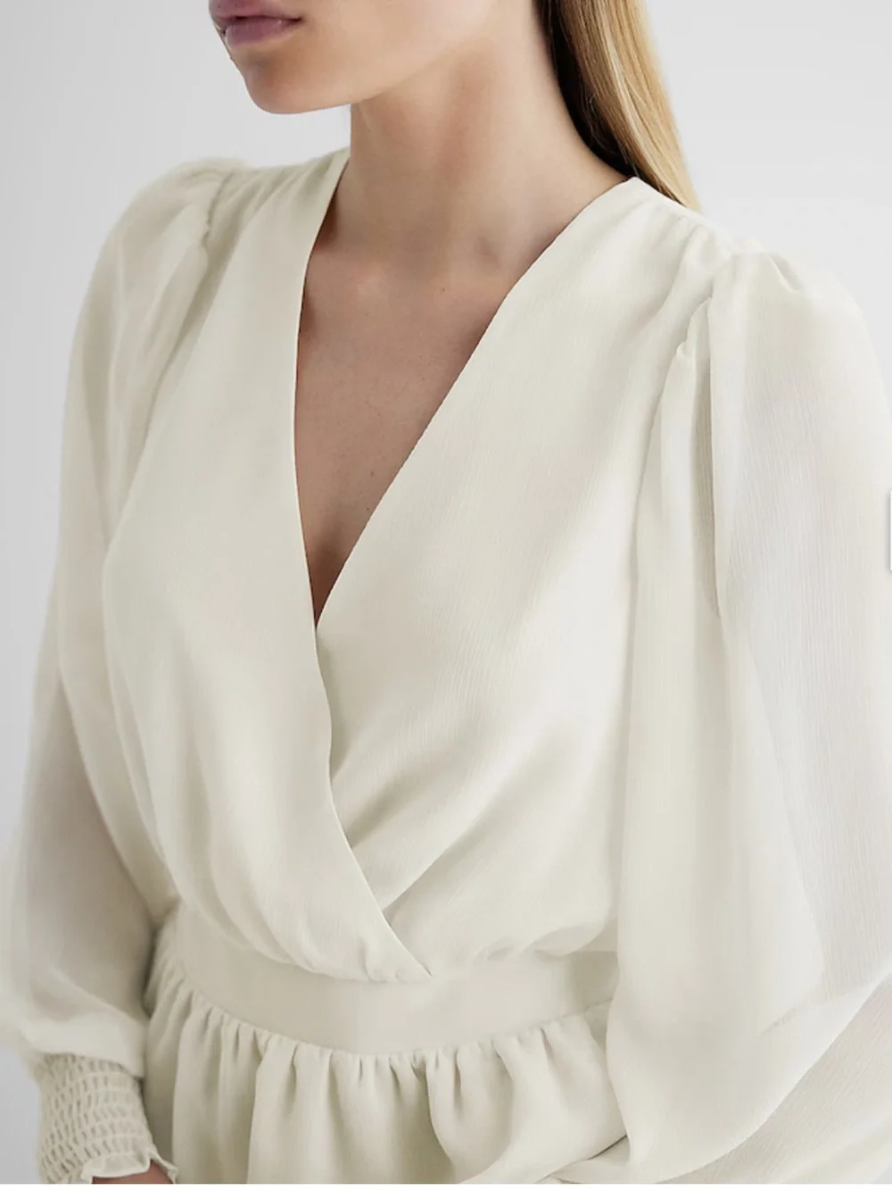 Express V-Neck Smocked Cuff Peplum Top - Picture 5 of 12